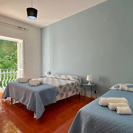 Marina Di 아파트 트로페아