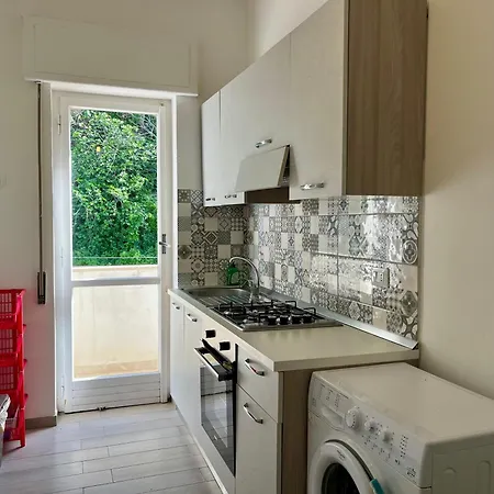 Marina Di Apartment *